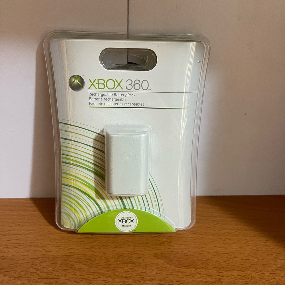 Xbox 360 Rechargeable Battery Pack - White by Microsoft